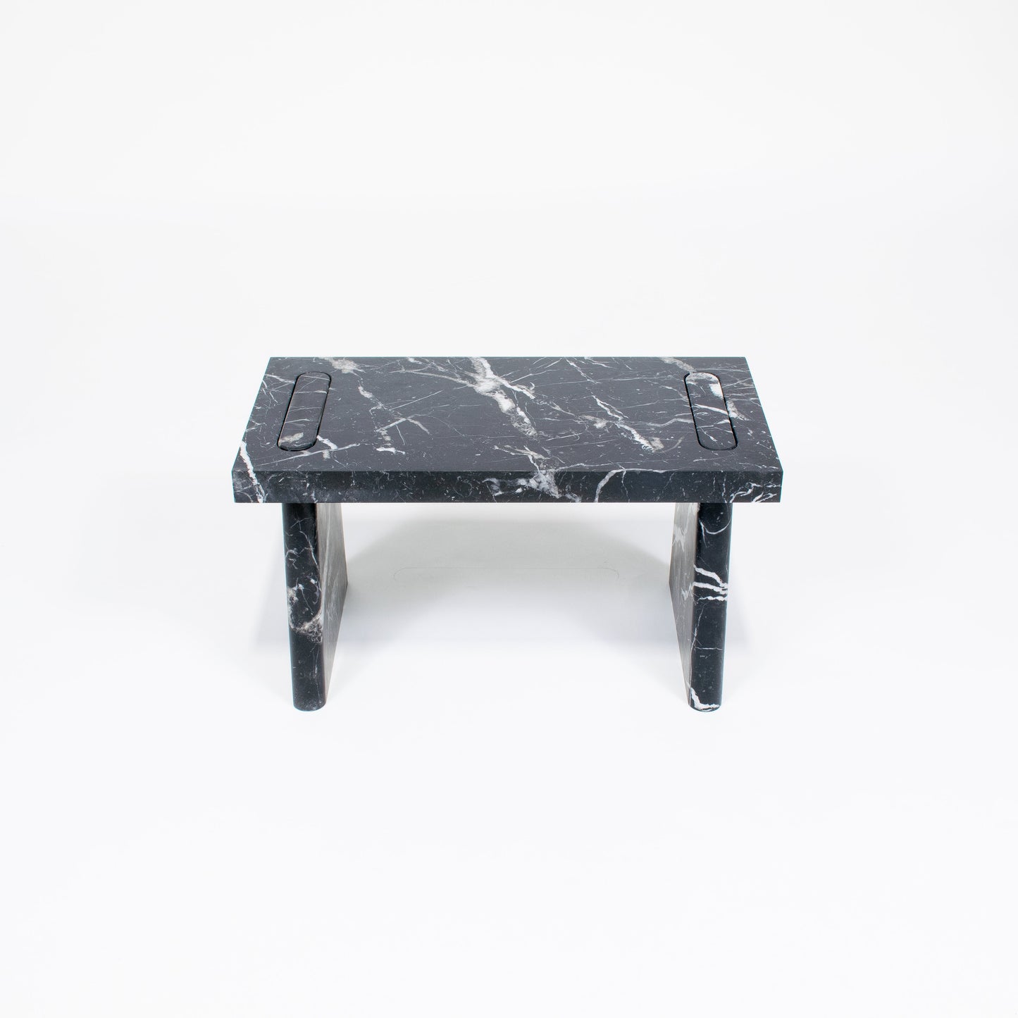 Sporadic Table black