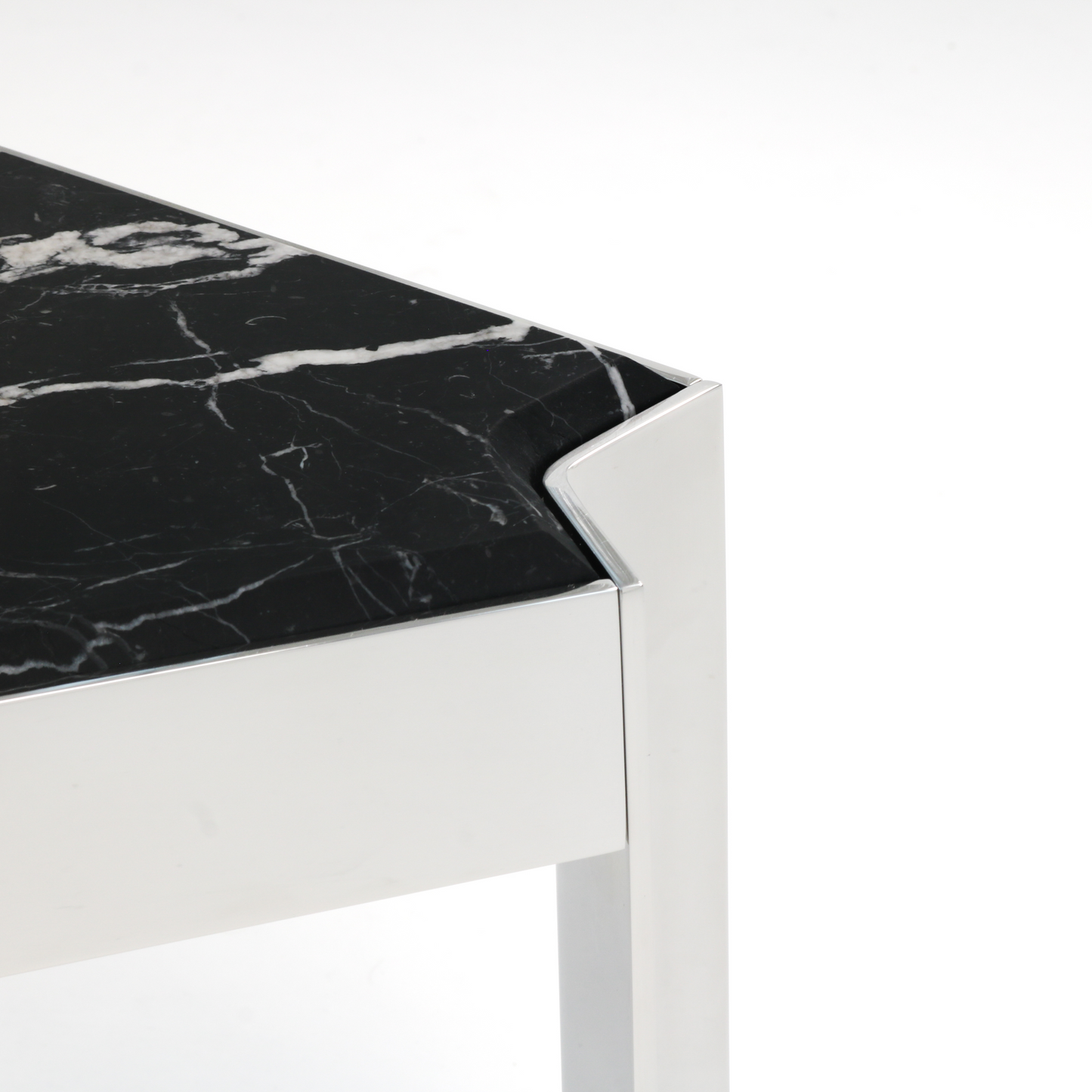 Iso Coffeetable M black
