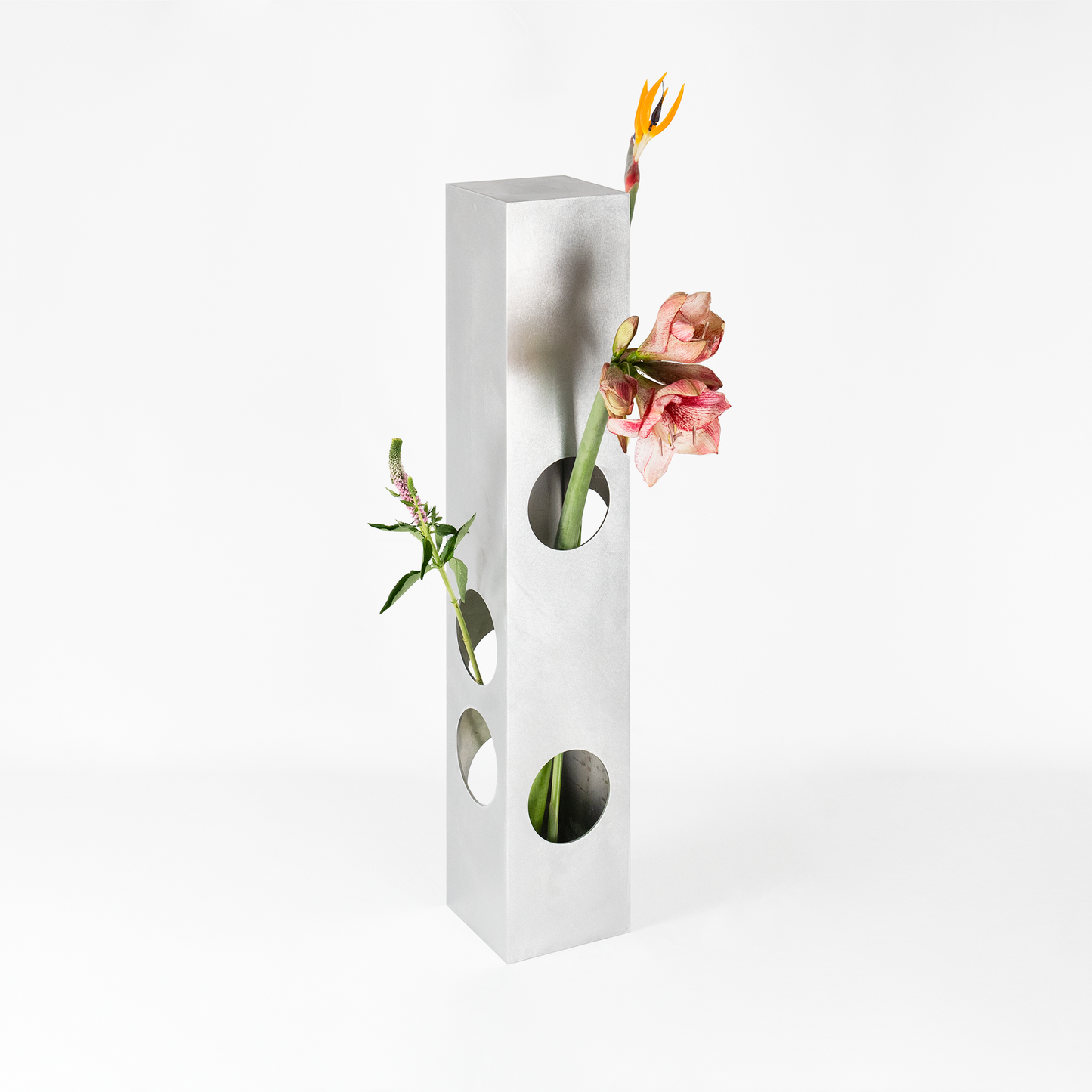 Tower Vase raw aluminium